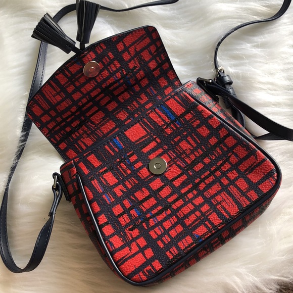 Vera Bradley Cross Body Bag - Picture 4 of 5